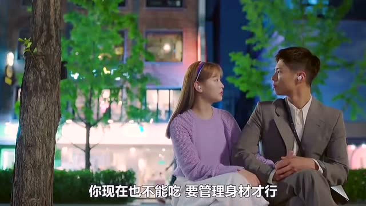 董洁素颜亮相机场，身材苗条纤瘦似少女，她的状态怎么样呢？游戏画面