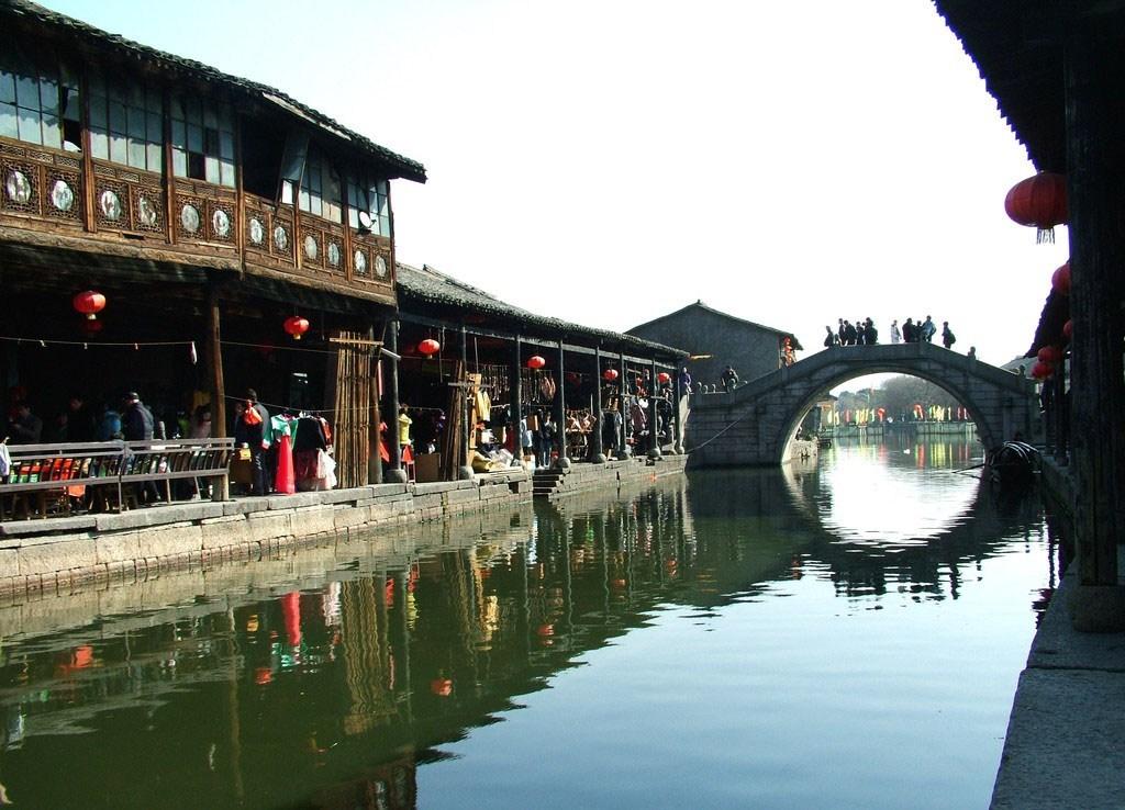 小蓝球向上跳